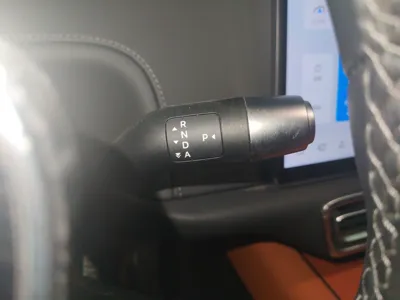 Li Auto L6