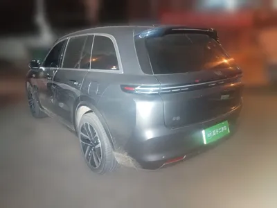 Li Auto L8