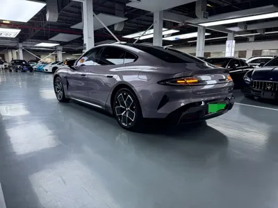 Xiaomi SU7