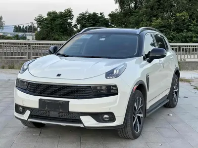 Lynk & Co 01