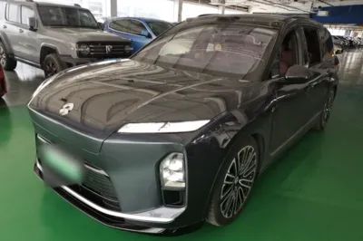 Nio ES8