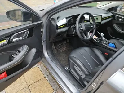 Roewe i5