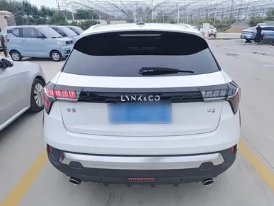 Lynk & Co 02