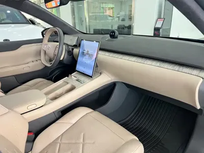 Nio ET7