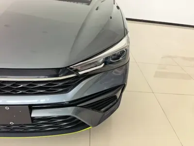 Roewe i5