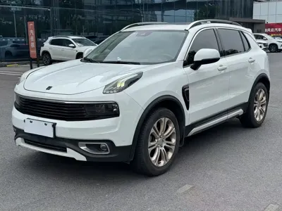 Lynk & Co 01