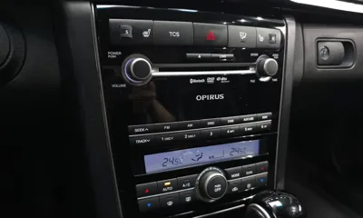 Kia Opirus