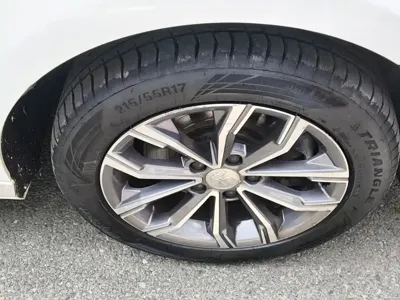 BYD MAX