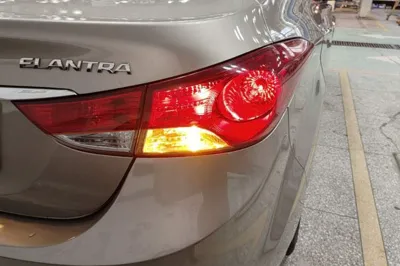 Hyundai Elantra (5th Generation