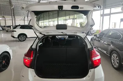 Toyota YARiS L Zhi Xuan