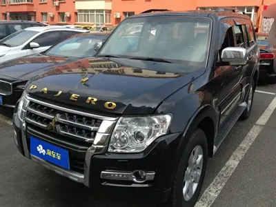 Mitsubishi Pajero (Import)