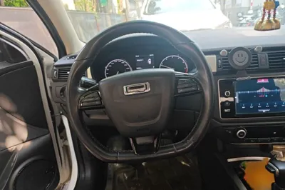 Qoros 3