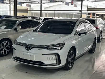 BAIC EU5