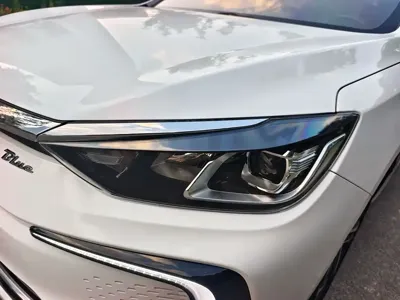 BAIC EU5