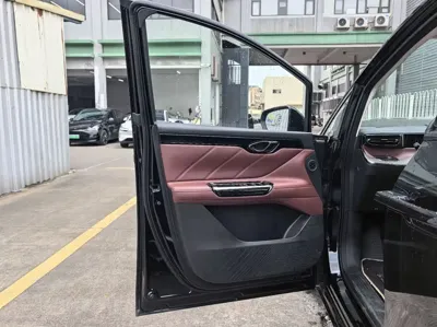 GAC Motor 传祺E8 PHEV