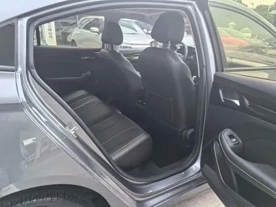 Roewe i5