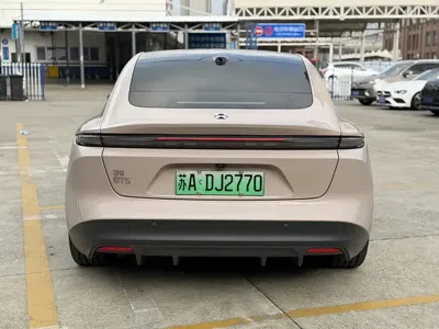 Nio ET5