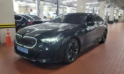 BMW i5
