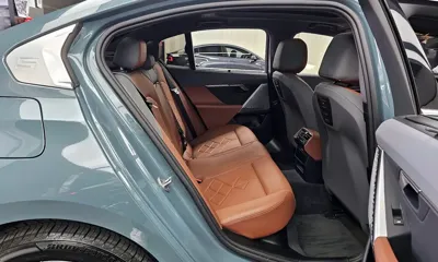 BMW i5