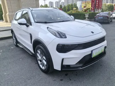 Lynk & Co 01