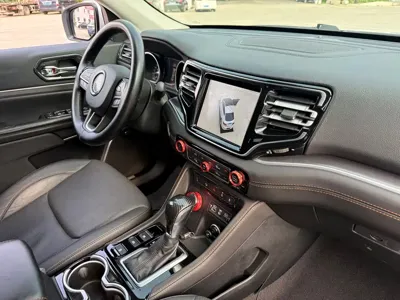 Jeep Grand Commander