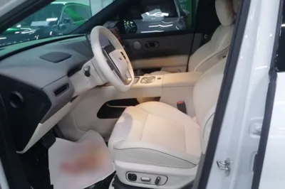 Li Auto Li Auto i6
