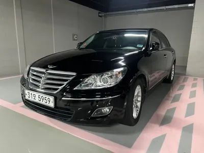 Hyundai Genesis