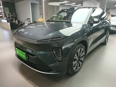 Nio ES8