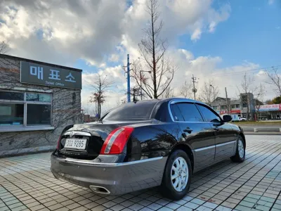 Kia Opirus