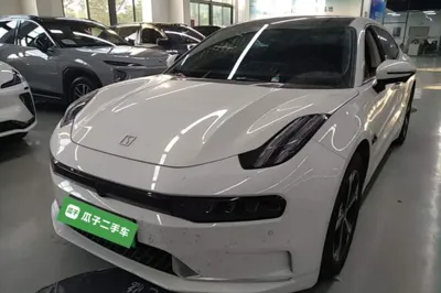 Zeekr 001