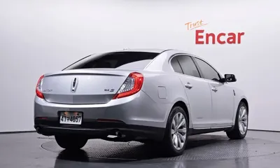 Lincoln MKS