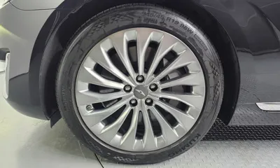 Genesis EQ900