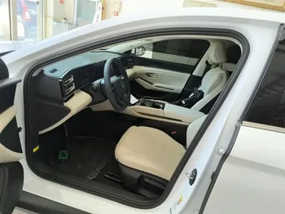 BYD Qin L