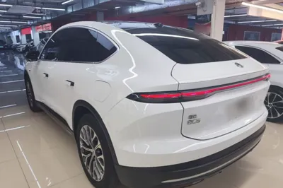 Nio EC6