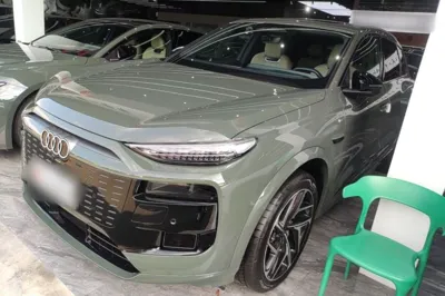 Audi Q6L e-tron