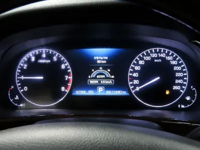 Hyundai Equus