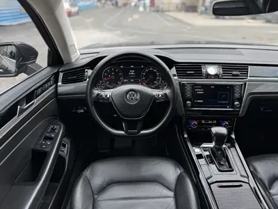 Volkswagen Phideon