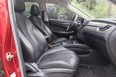 Roewe i5