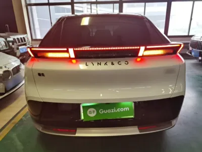 Lynk & Co Z20