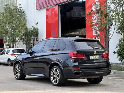 BMW X5 (Import)