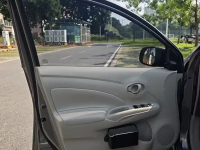 Nissan Sunny