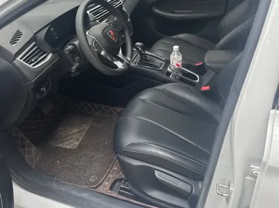 Roewe i5