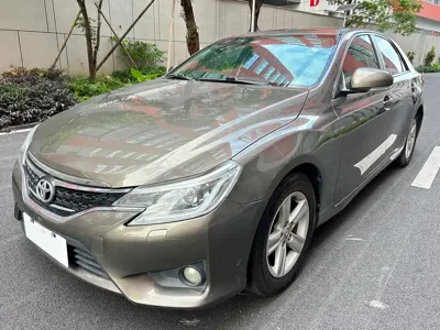 Toyota Reiz