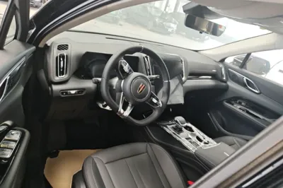 Hongqi HS3 PHEV