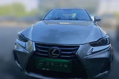 Lexus IS