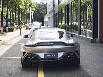 Aston Martin V8 Vantage