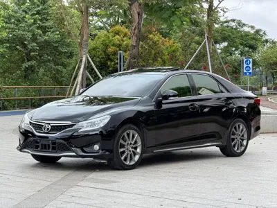 Toyota Reiz