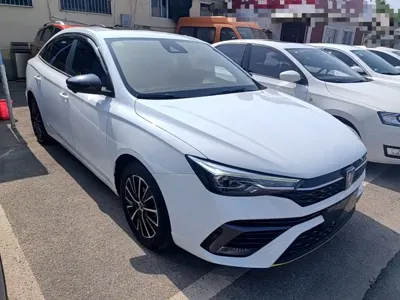 Roewe i5
