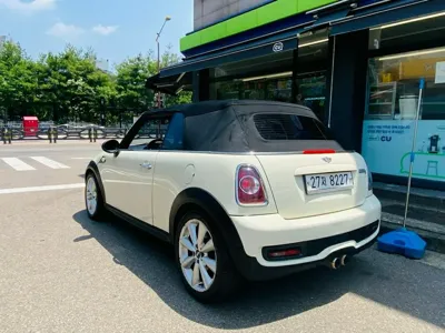 MINI Cooper Convertible