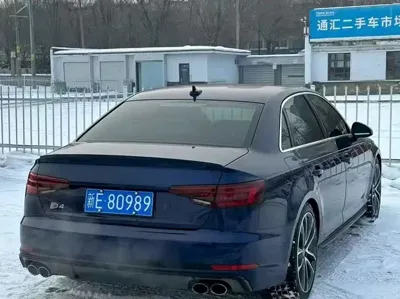 Audi S4
